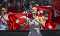 Zeynep Sönmez, Wimbledon'da 2. tura yükseldi!