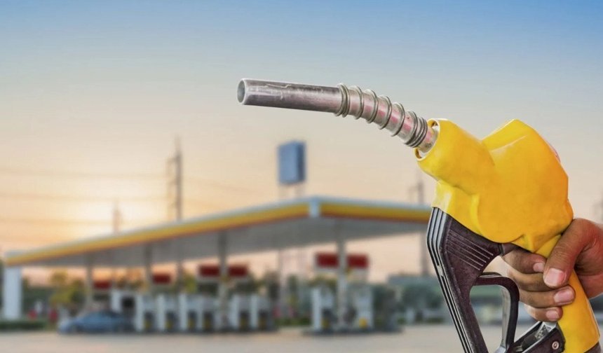 Akaryakıta Rekor Zam: Motorin 70 Liranın Üzerine Çıktı